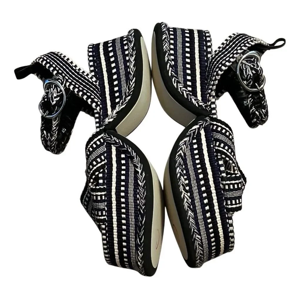 Amambaih Beatriz Platform Sandal Tapestry Noche Black White Blue Meril 40 9 - Picture 12 of 14